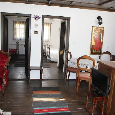 بيت ضيافة New Bakalov House