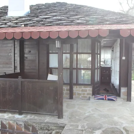 بيت ضيافة New Bakalov House *